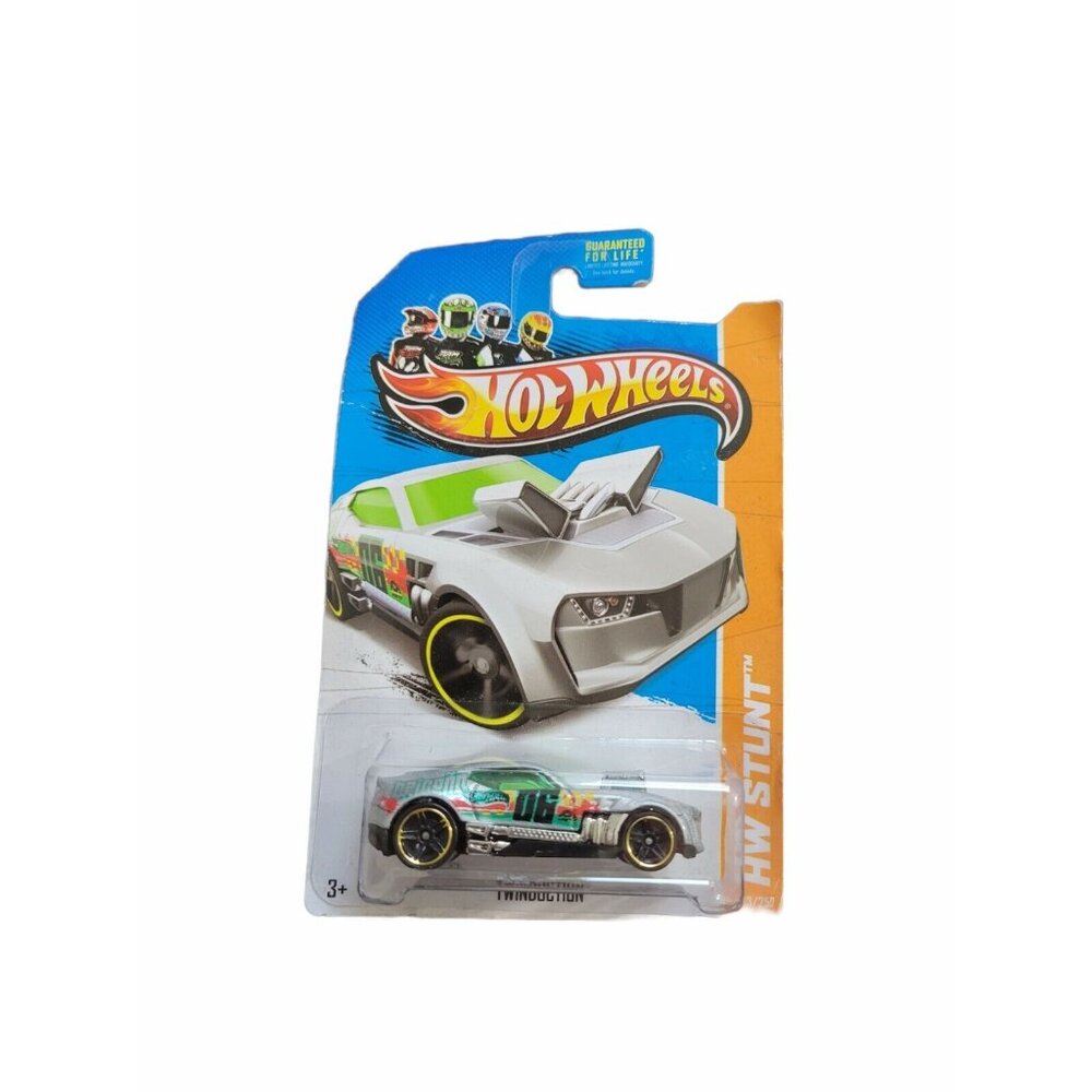 2013 Hot Wheels Twinduction HW Stunt Drift Race New in Package 83/250